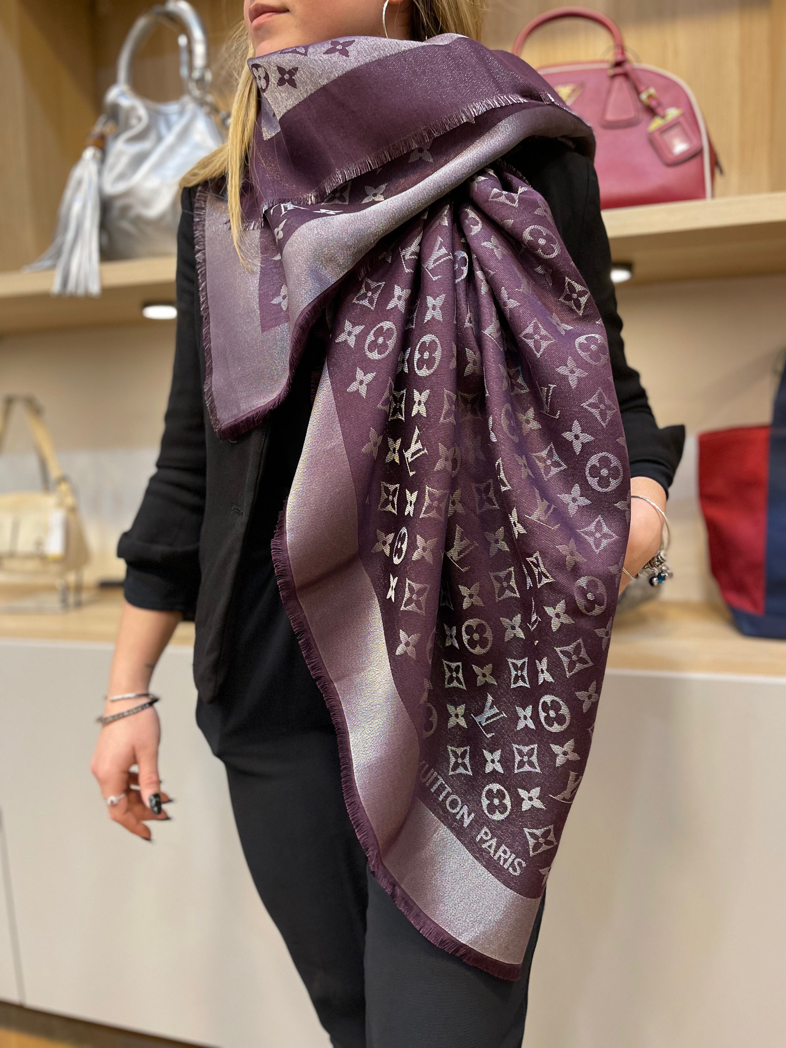 Louis Vuitton Monogram Purple Wool & Silk Scarf – Siopaella