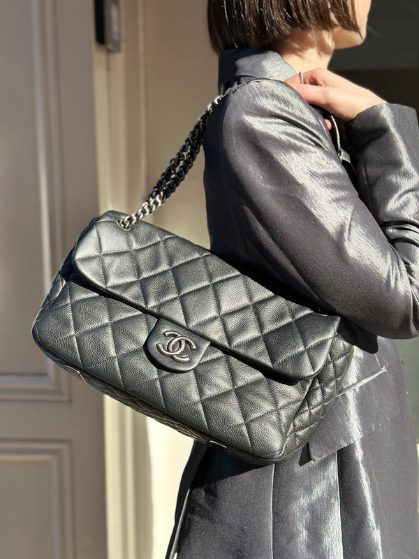 Chanel Black Quillted Caviar Leather Shoulder Bag
