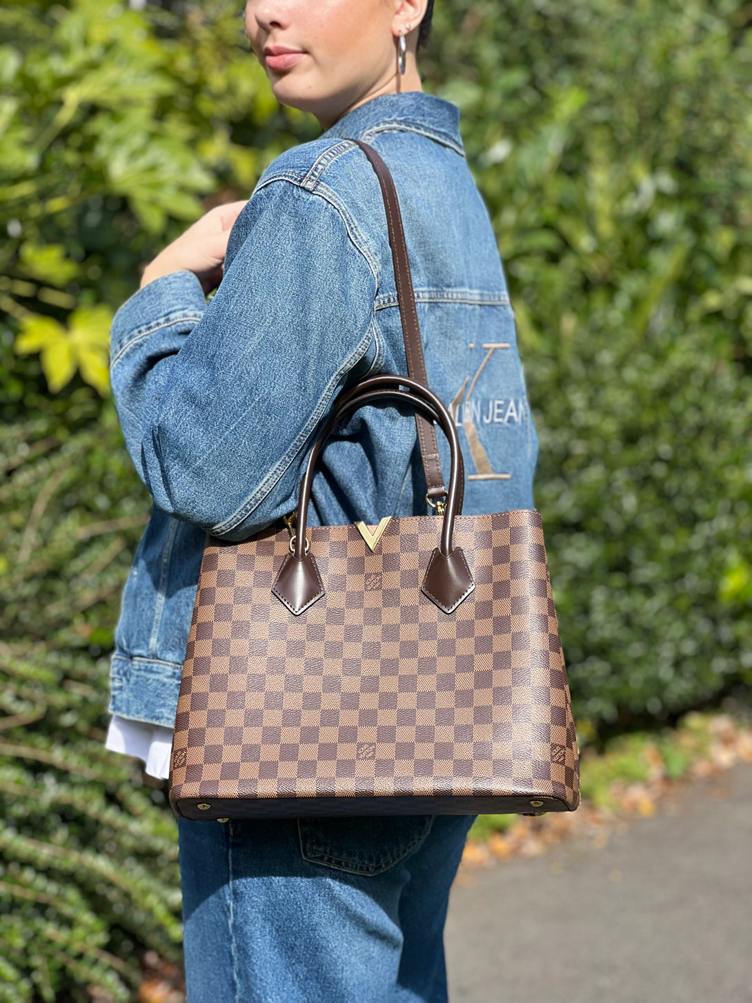 Louis Vuitton Damier Ebene Canvas Kensington Tote – Siopaella 