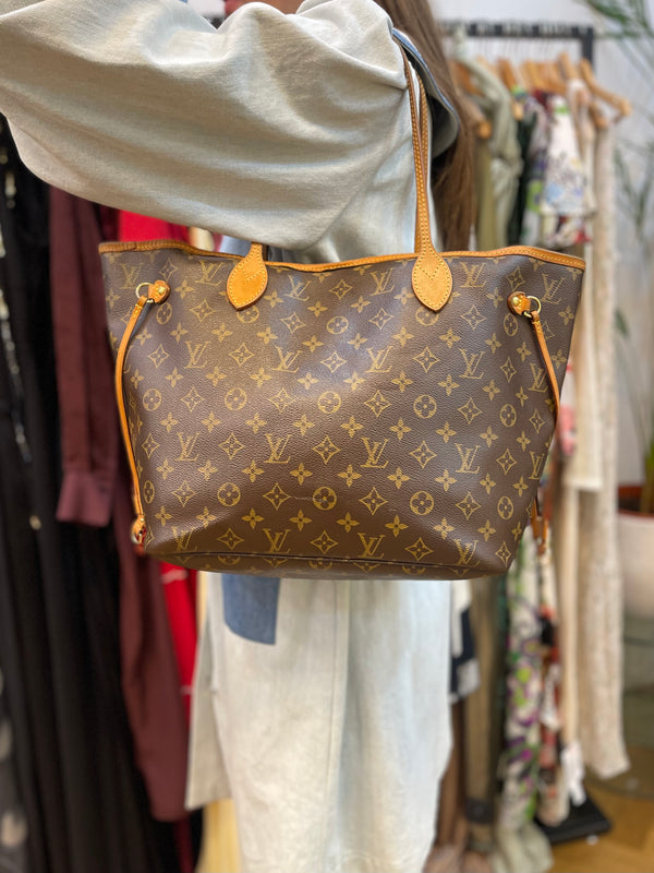 Louis Vuitton Monogram Canvas Neverfull MM