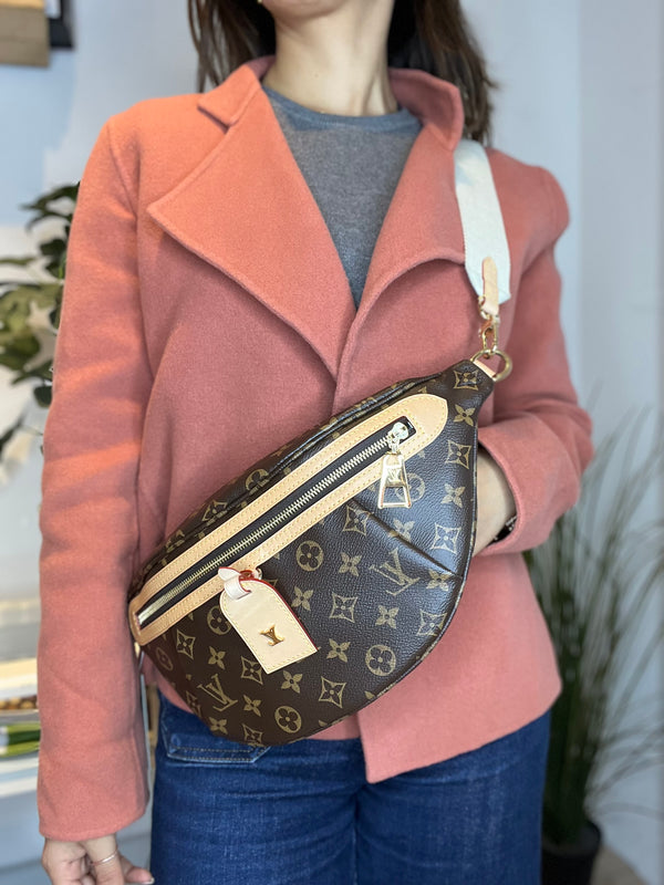 Louis Vuitton Canvas  Monogram Waist / Bum Bag