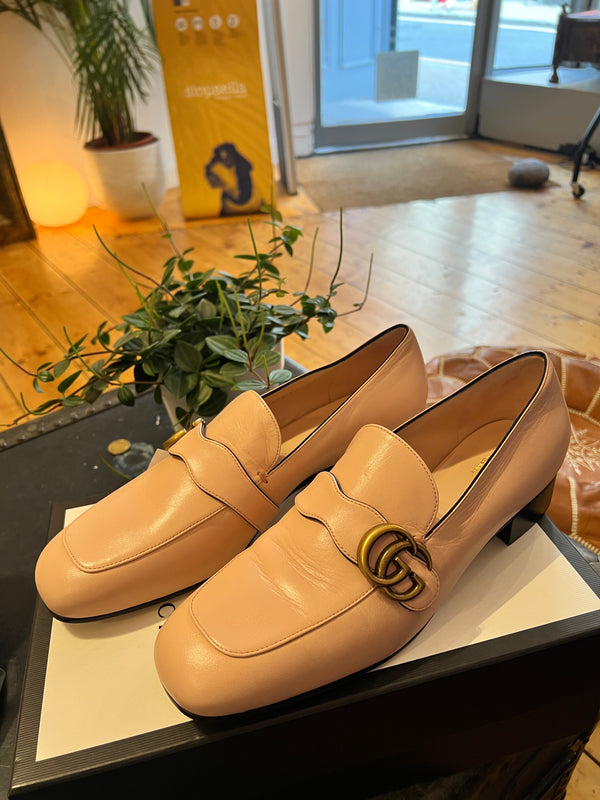Gucci Pink Leather Marmont Loafers - Size eu 41 / UK 8