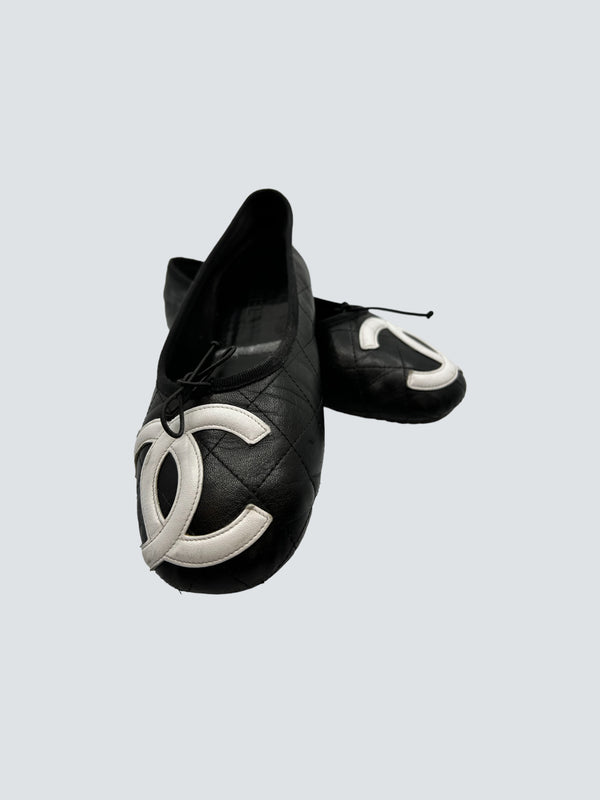 Chanel Black leather pumps - Size UK 6