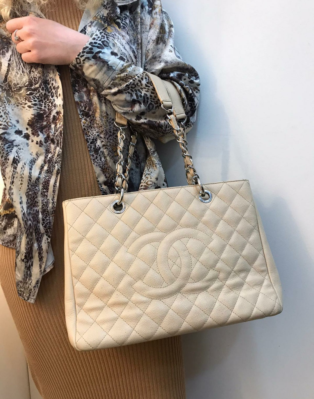 Chanel Beige GST Handbag - Siopaella Designer Exchange