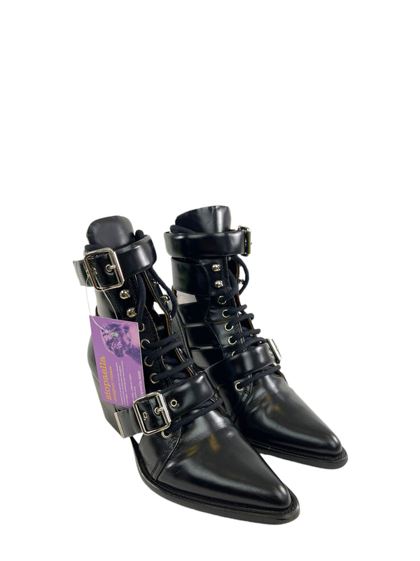 Chloé Black Patent Leather Ankle Boots - UK 5