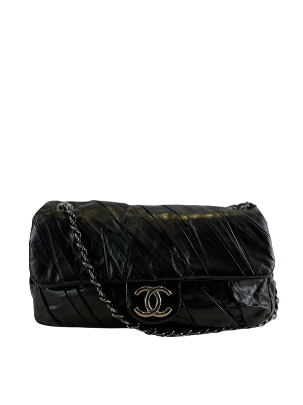 Chanel Black Glazed Calfskin Flap