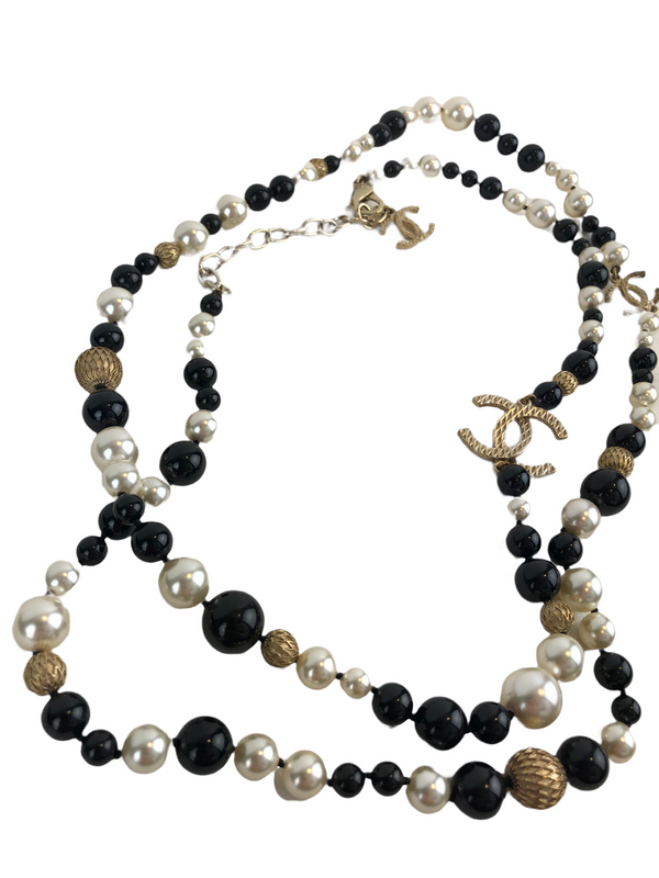 Chanel Black and White Faux Pearl Necklace