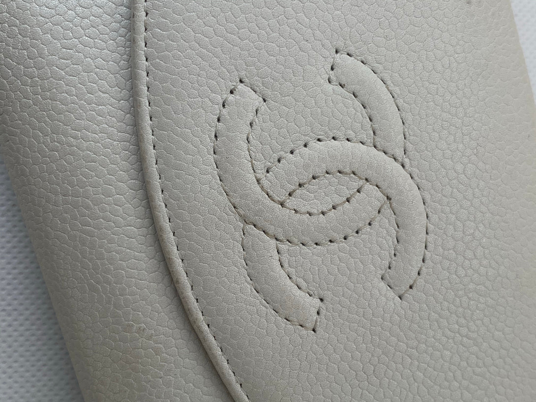 Chanel White Caviar Leather Wallet - As Seen on Instagram - Siopaella Designer Exchange